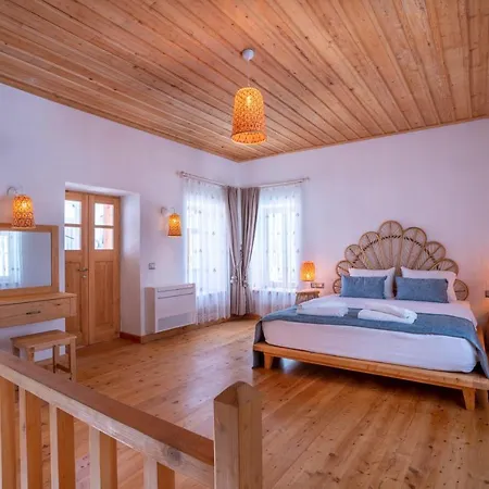 Muhtar Bed & Breakfast *