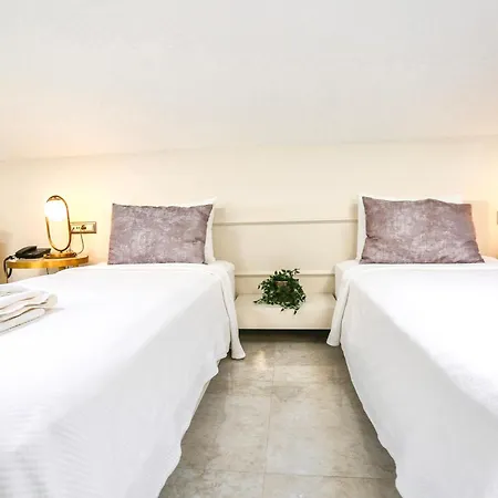 Muhtar Bed & Breakfast *